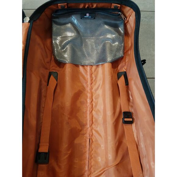 SWISS GEAR SIERRE II LIGHTWEIGHT ROLLING DUFFLE ROLLER LUGGAGE SPORT TRAVEL BAG - Picture 9 of 16